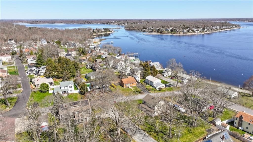 151 Sunrise Drive photo 4