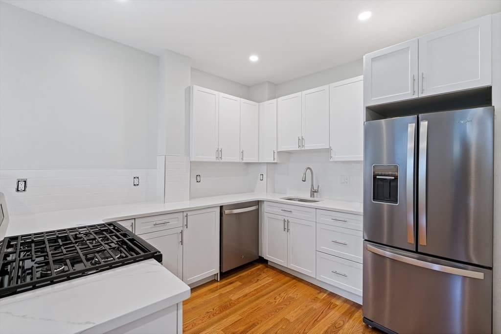 35 Newport Street #1 photo 2