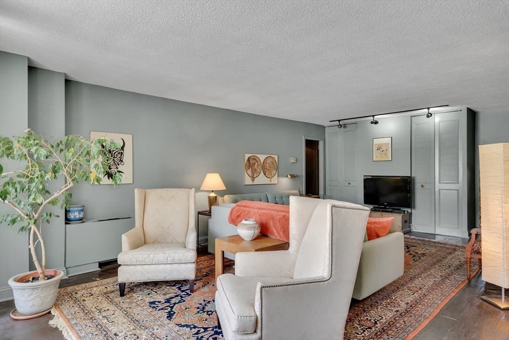 60 Longwood Avenue #203 photo 5