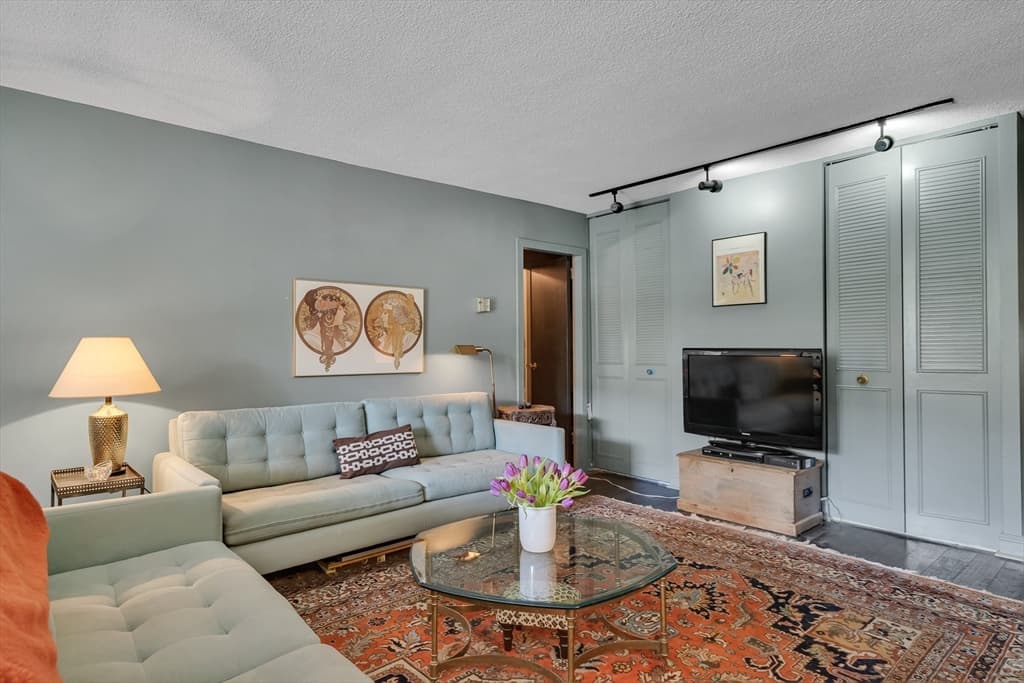 60 Longwood Avenue #203 photo 4