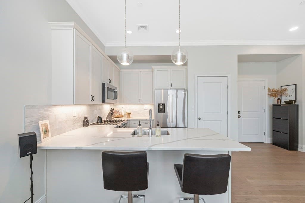 130 Coleridge St #PH8 photo 3
