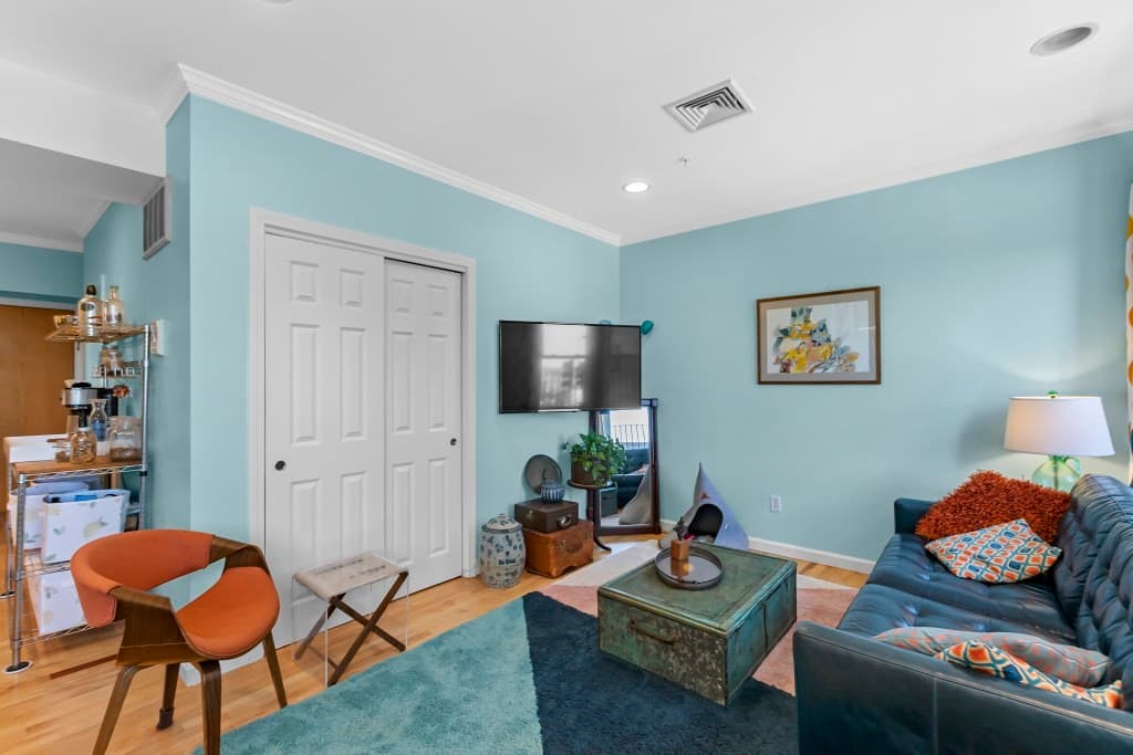464 Hanover Street #2 photo 3