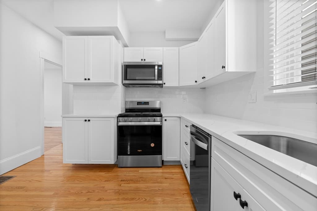 79 Sydney Street #2 photo 4