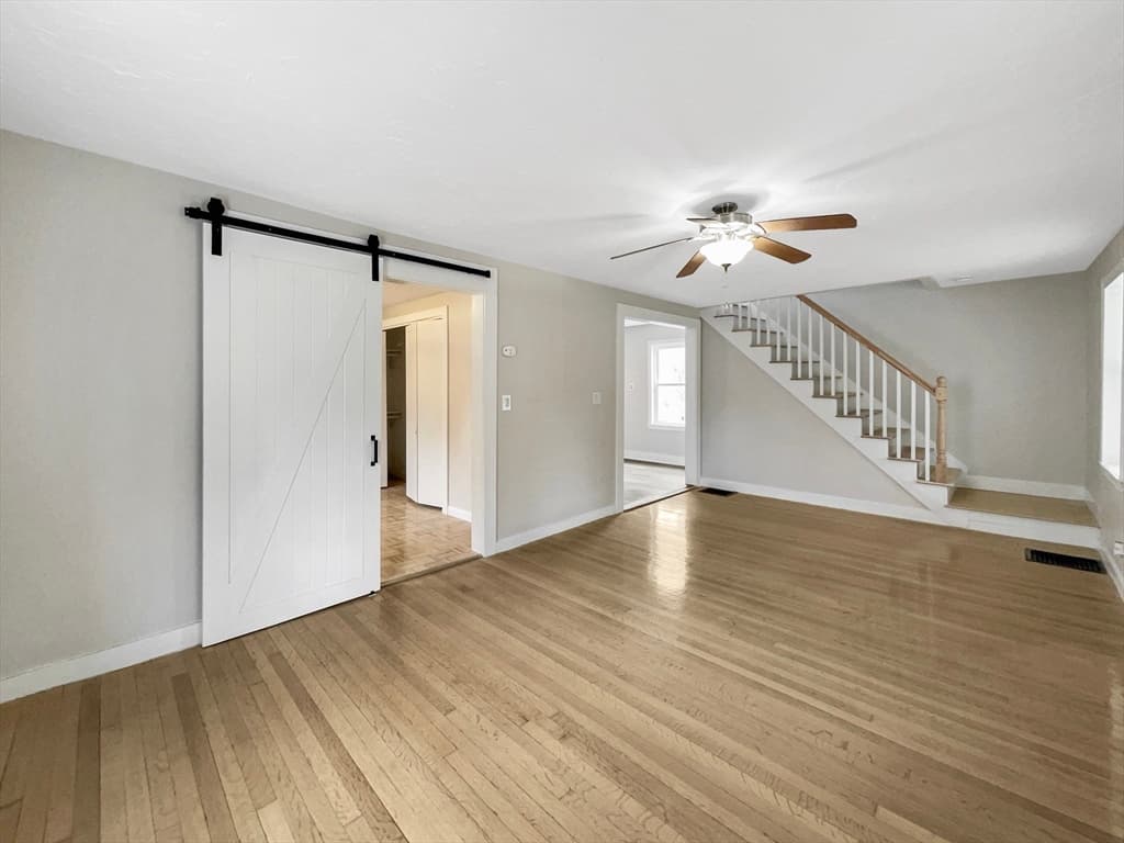 29 Metzler Rd photo 3
