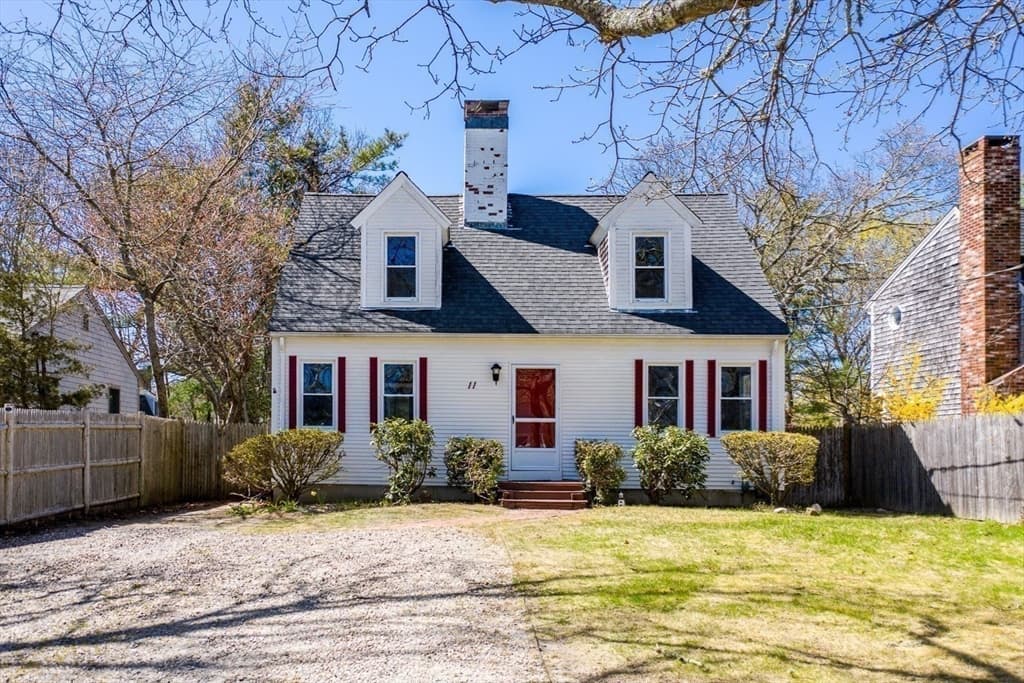 11 Maine Ave