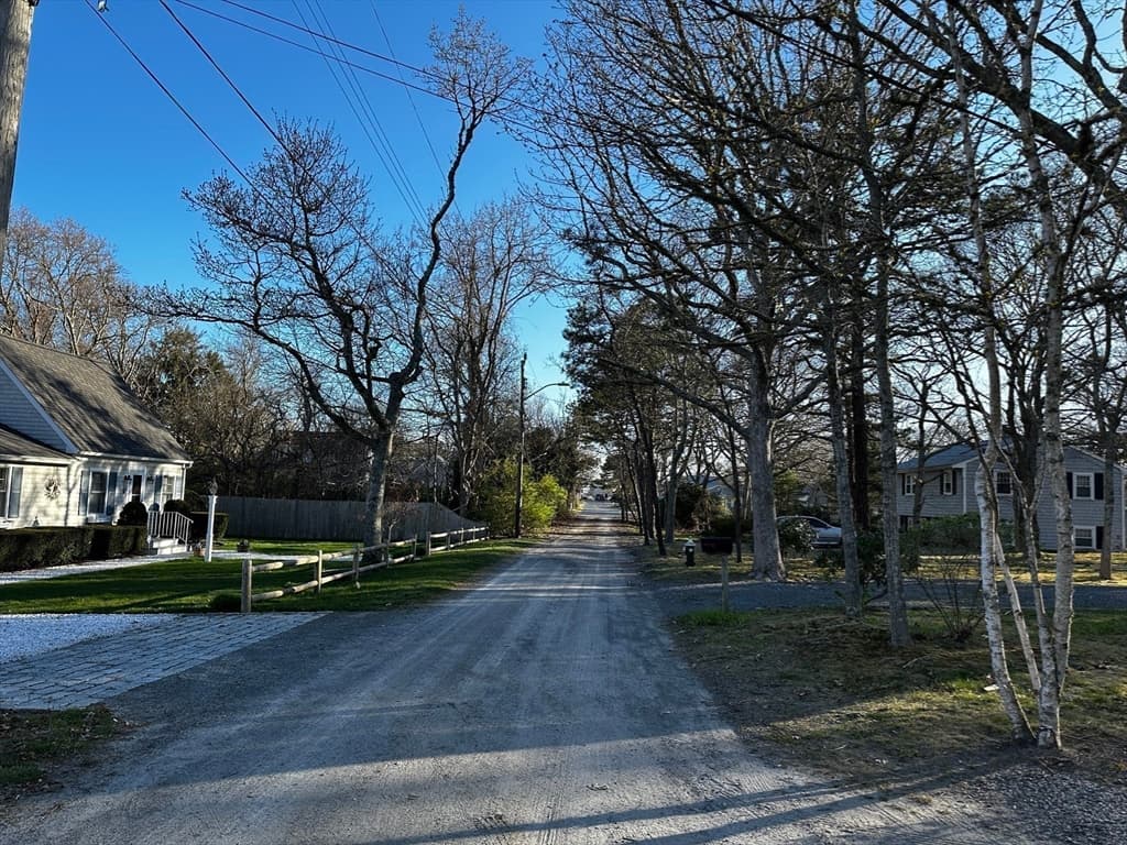 11 Maine Ave photo 4