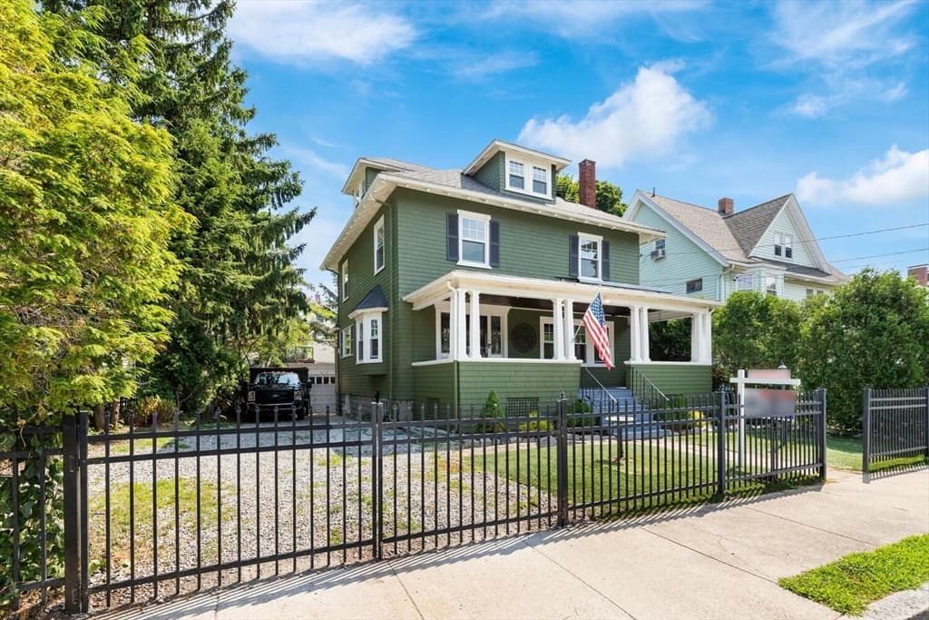 53 Johnson Ave