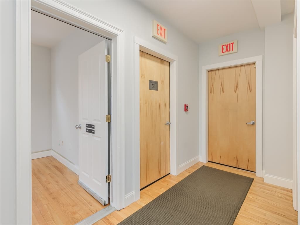 38 Lexington Street #E photo 5