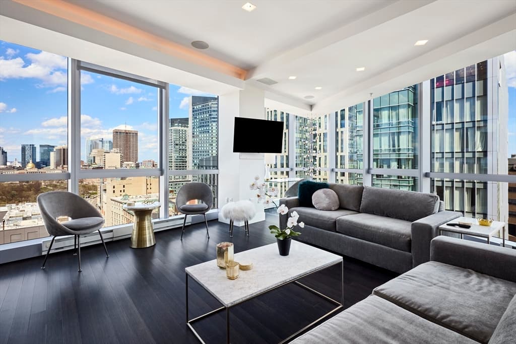 110 Stuart Street #22G