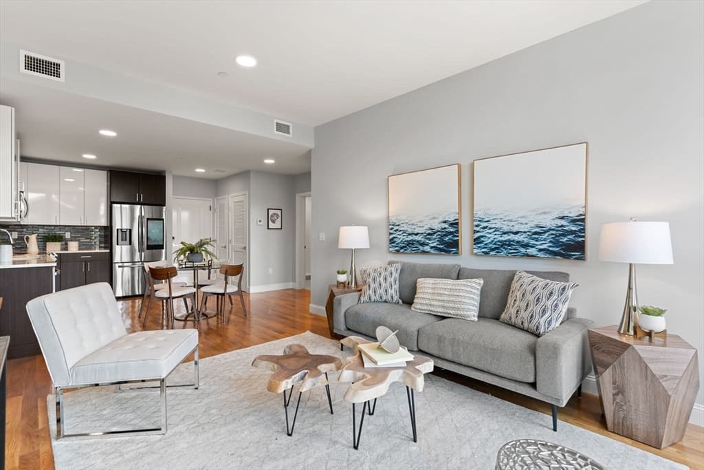 10 Taber Street #302