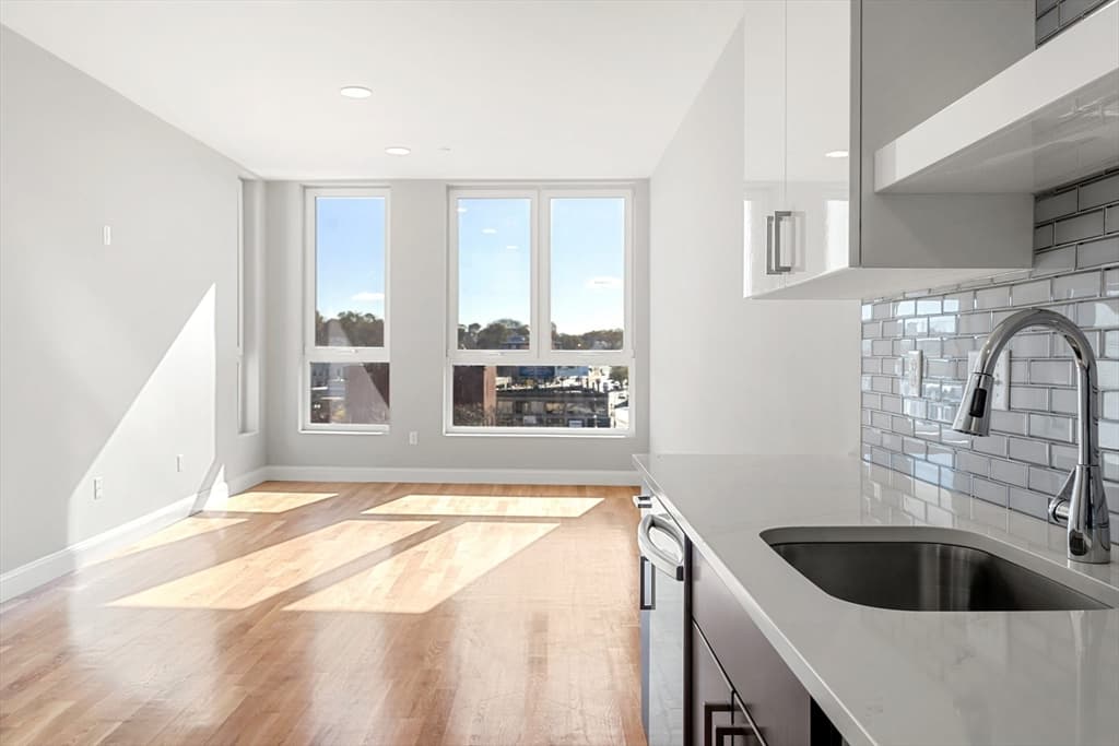 10 Taber Street #302 photo 5