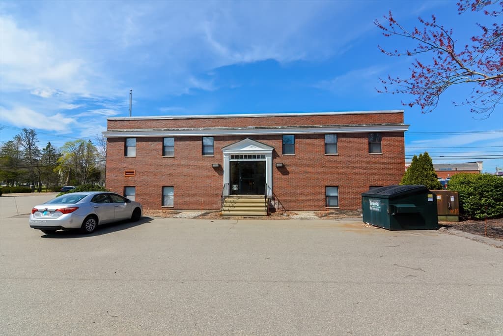 1044 Central St #201