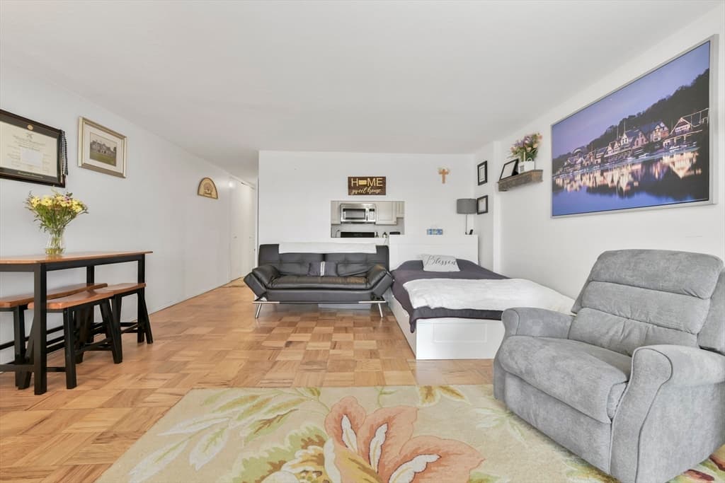 6 Whittier Pl #8P photo 5
