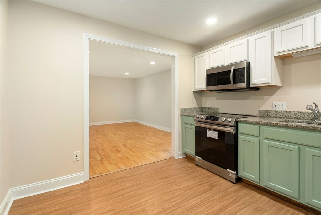 41 Walnut St #43 photo 2
