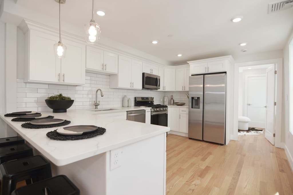 23 Bennington St #2 photo 3
