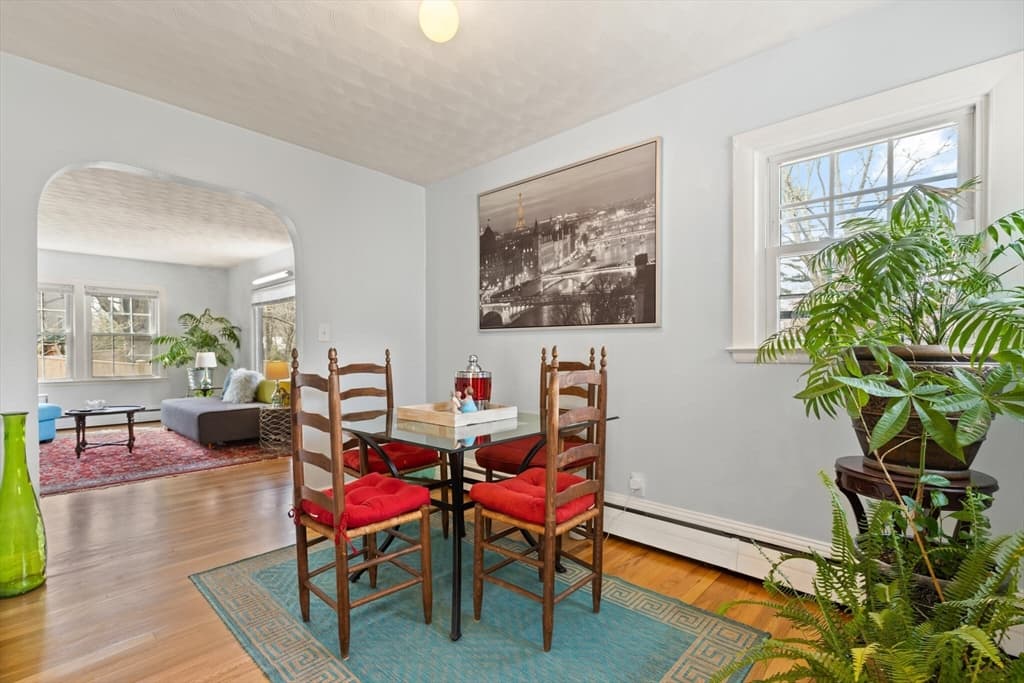 1079 Main Street photo 5