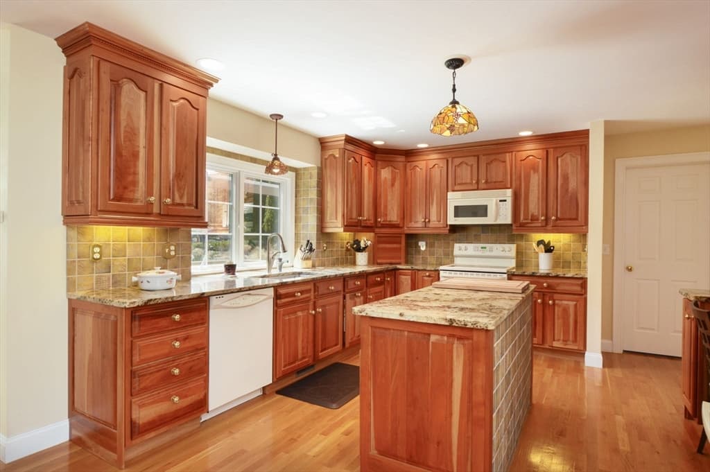144 Curley Blvd photo 4