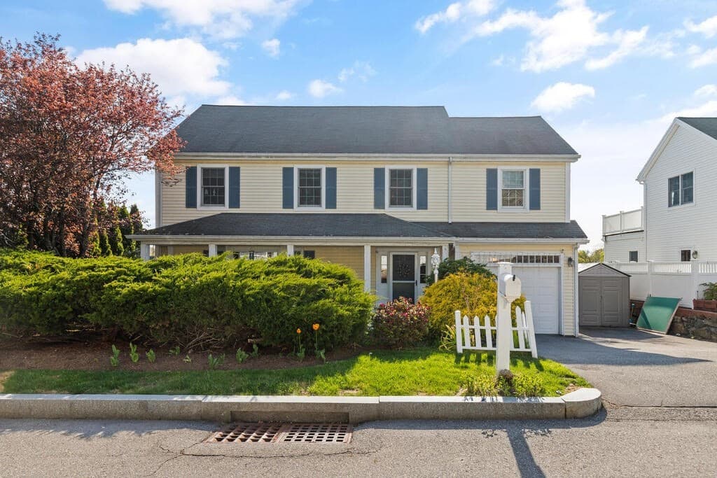 3 Arbor Ln