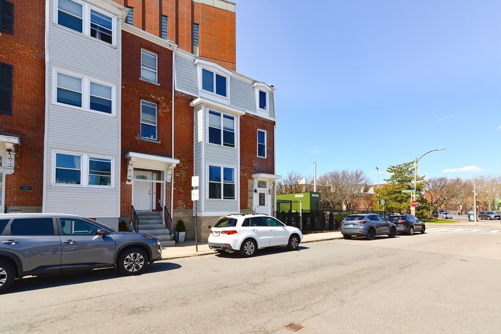 90 Havre St #3 photo 3