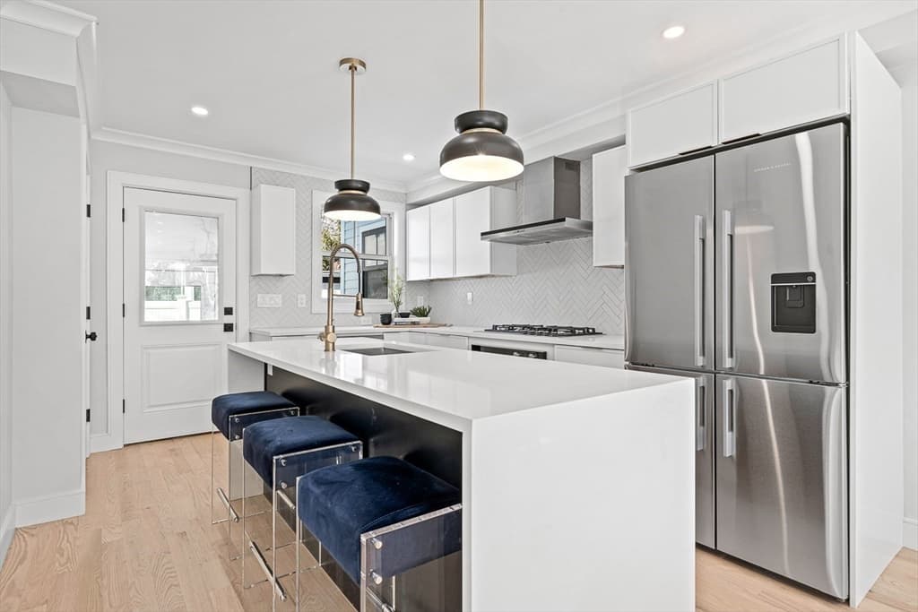 16 Wellesley Ave #2 photo 5