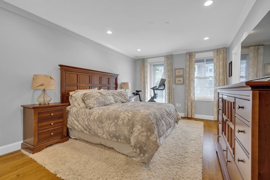 26 Yarmouth St #1 photo 5