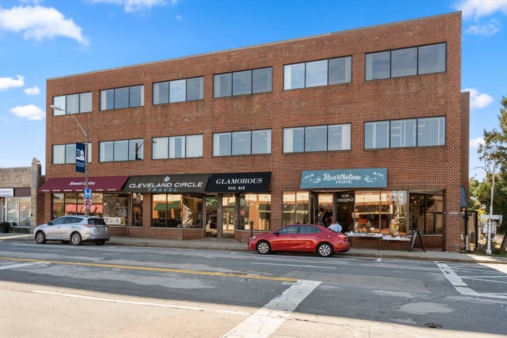 1032-1040 Great Plain Ave #6 photo 2