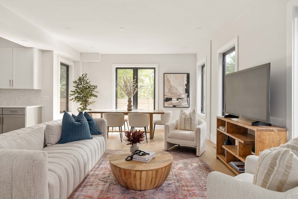 8 Poplar Road #B photo 3