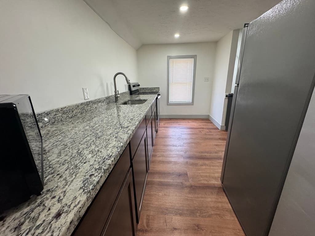 1091 S Main St #3 photo 4