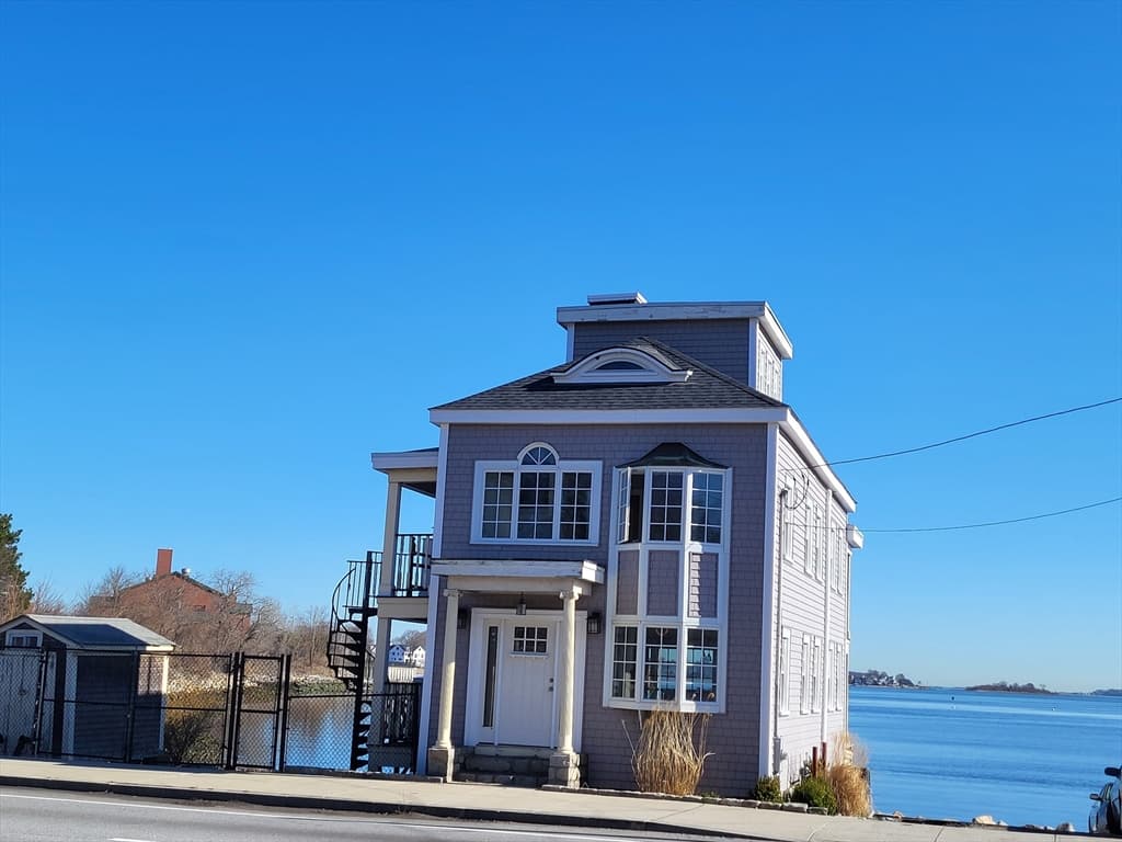 94 Bridge St photo 2