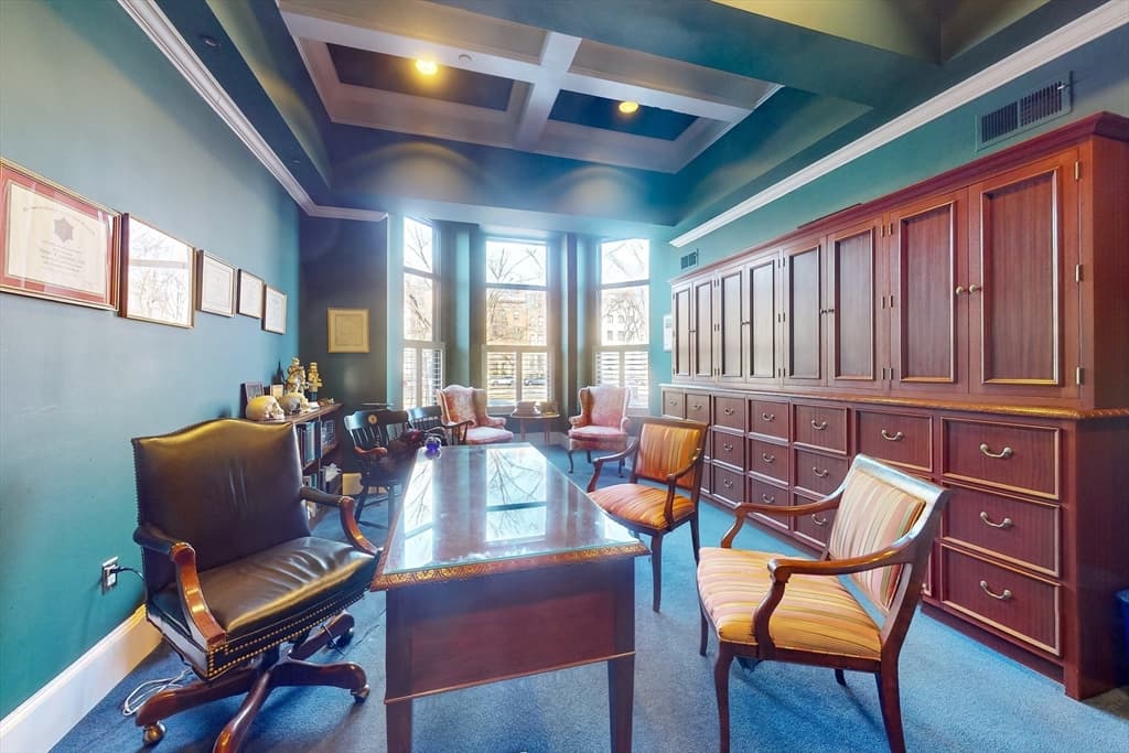 160 Commonwealth Avenue #U & L photo 5