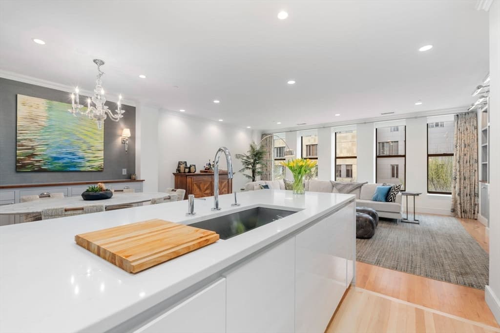 1280 Washington Street #301 photo 3