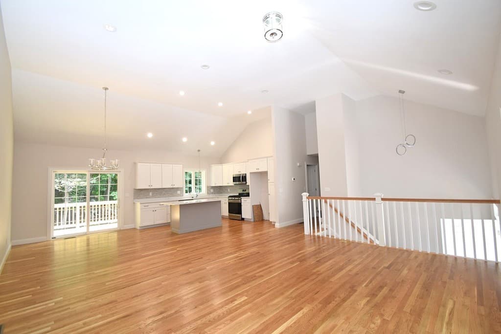 12 Lawson St photo 3