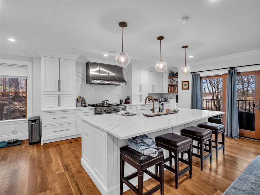 56 Belmont Street #1 photo 2