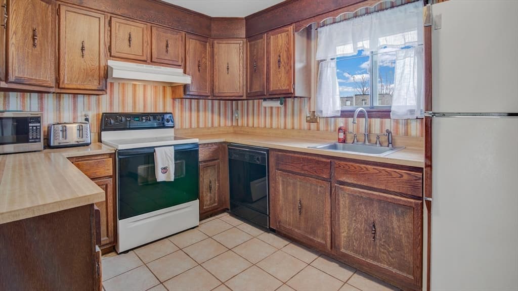38 Beekman Drive #38 photo 3