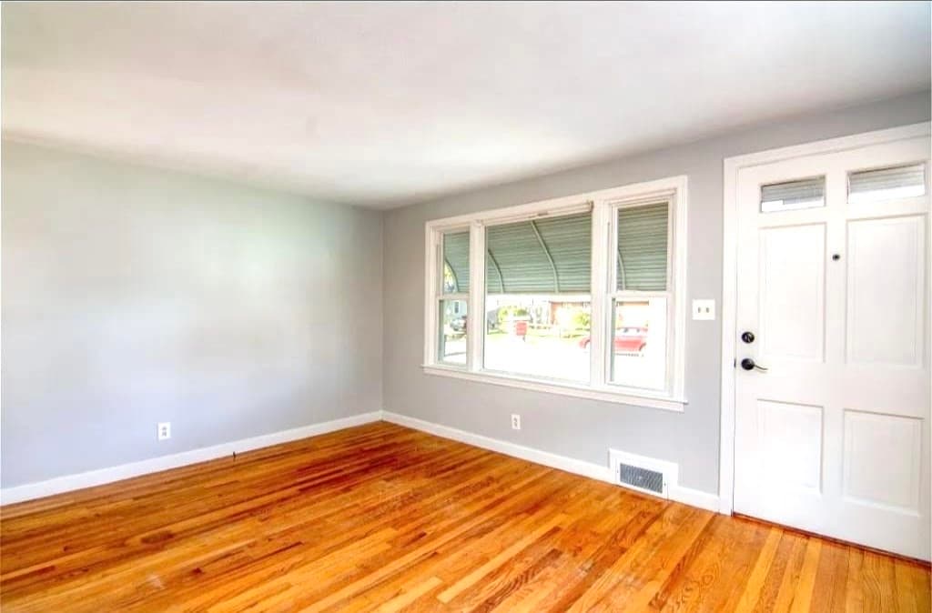 54 Georgetown St photo 2