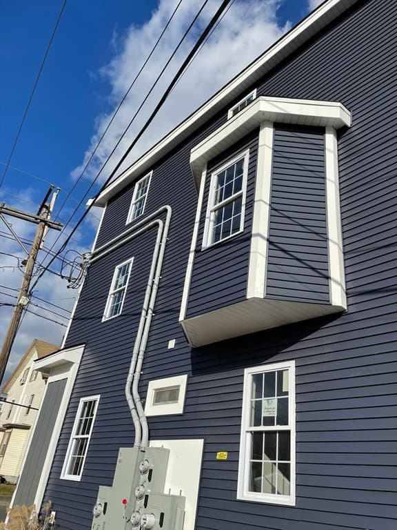 90 Essex St photo 3
