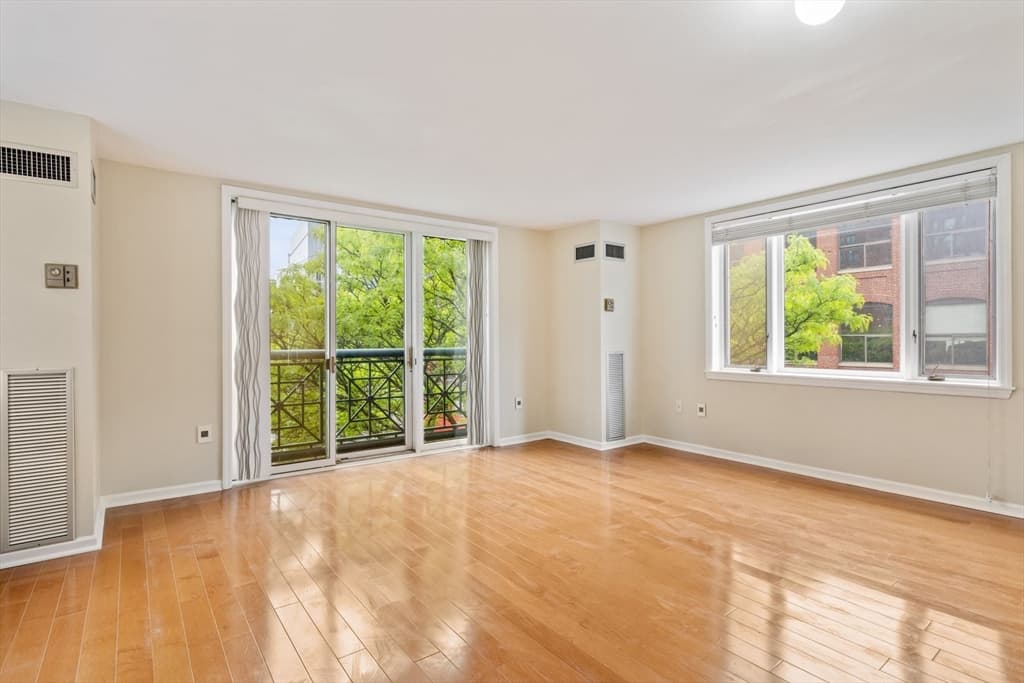 10 Rogers St #215