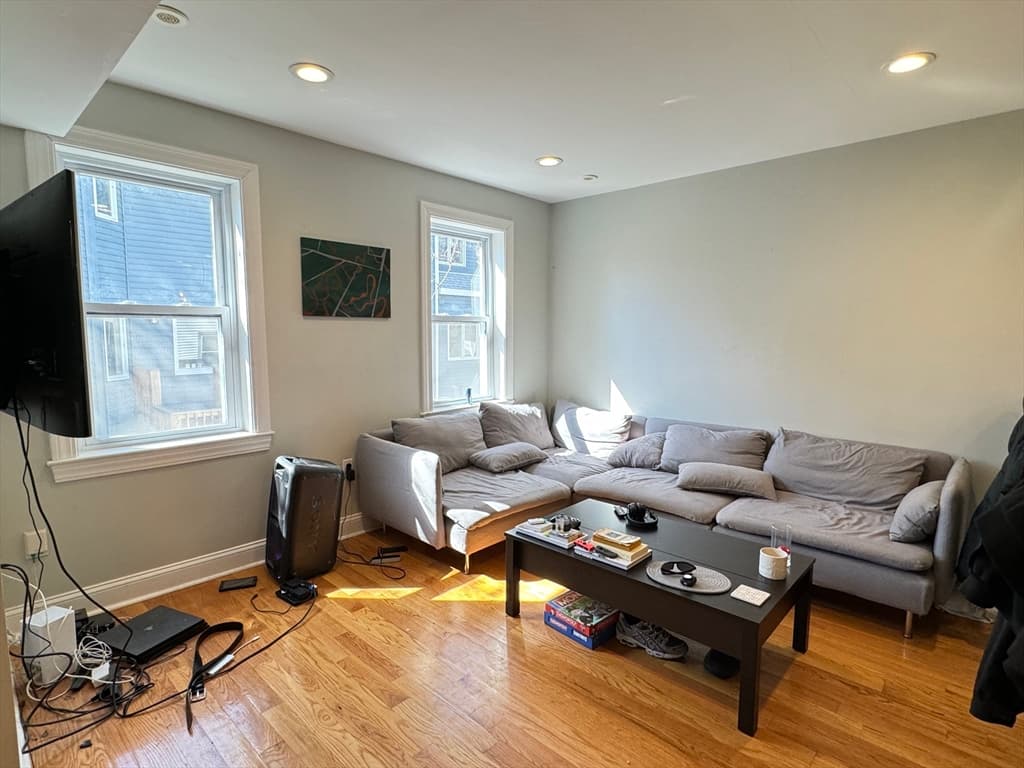 6 Saint James Place #1 photo 2