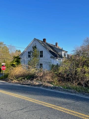 69 Beaver St