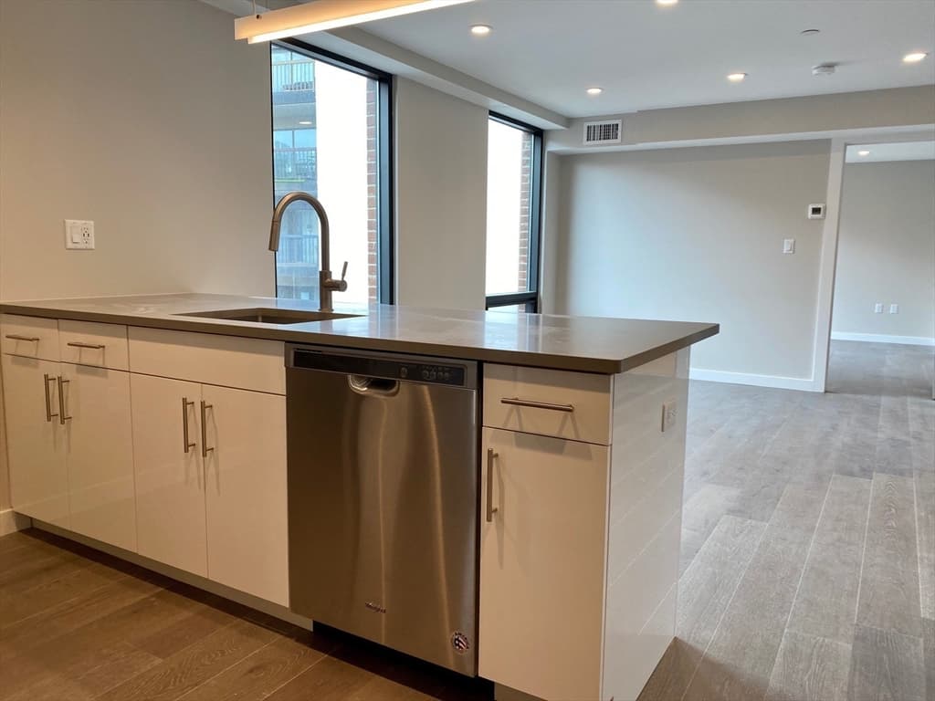 244 Hanover St. #620 photo 4
