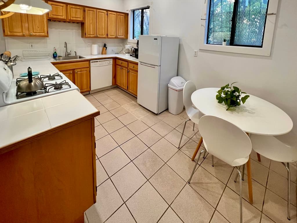 1 Torpie St #1