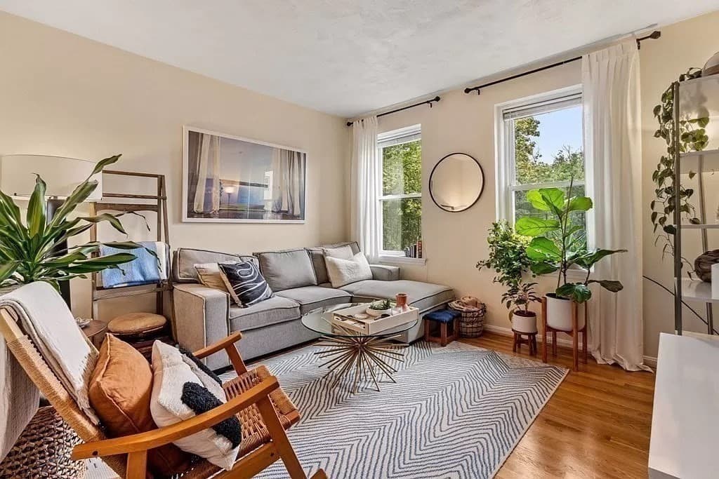 92 Gordon St #302 photo 2