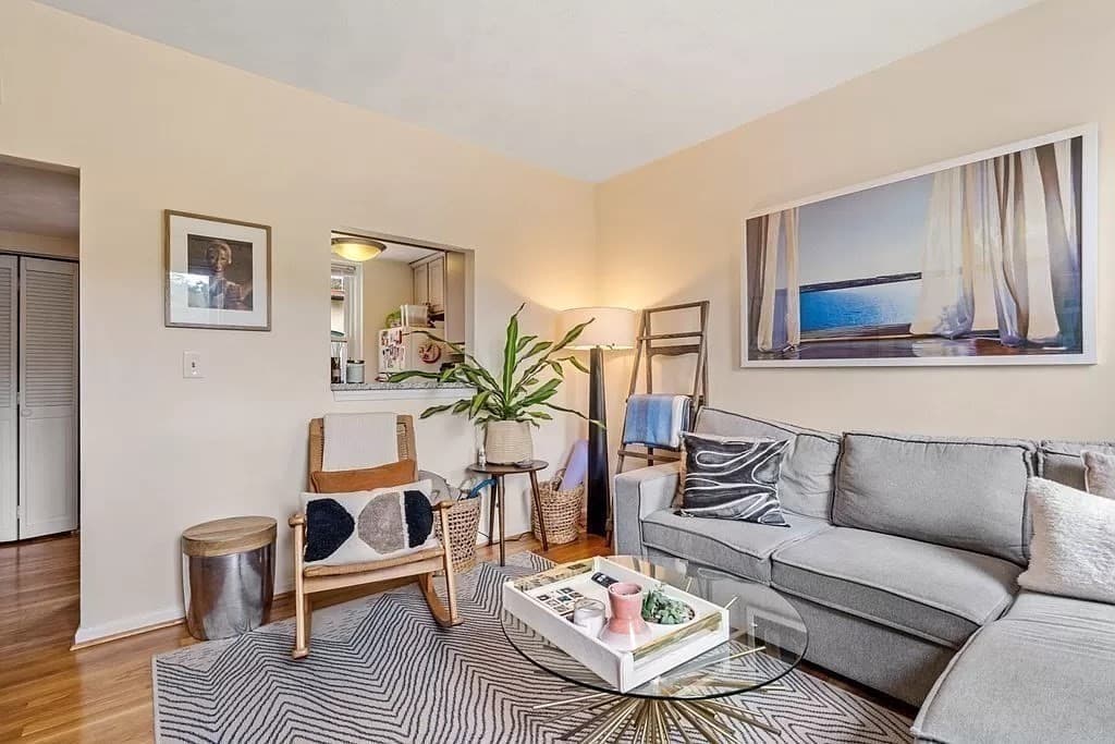 92 Gordon St #302 photo 3