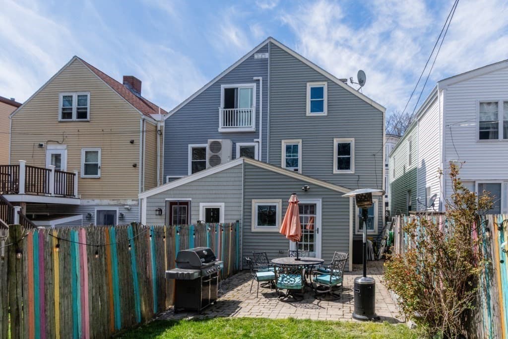 12 Knowlton St photo 3
