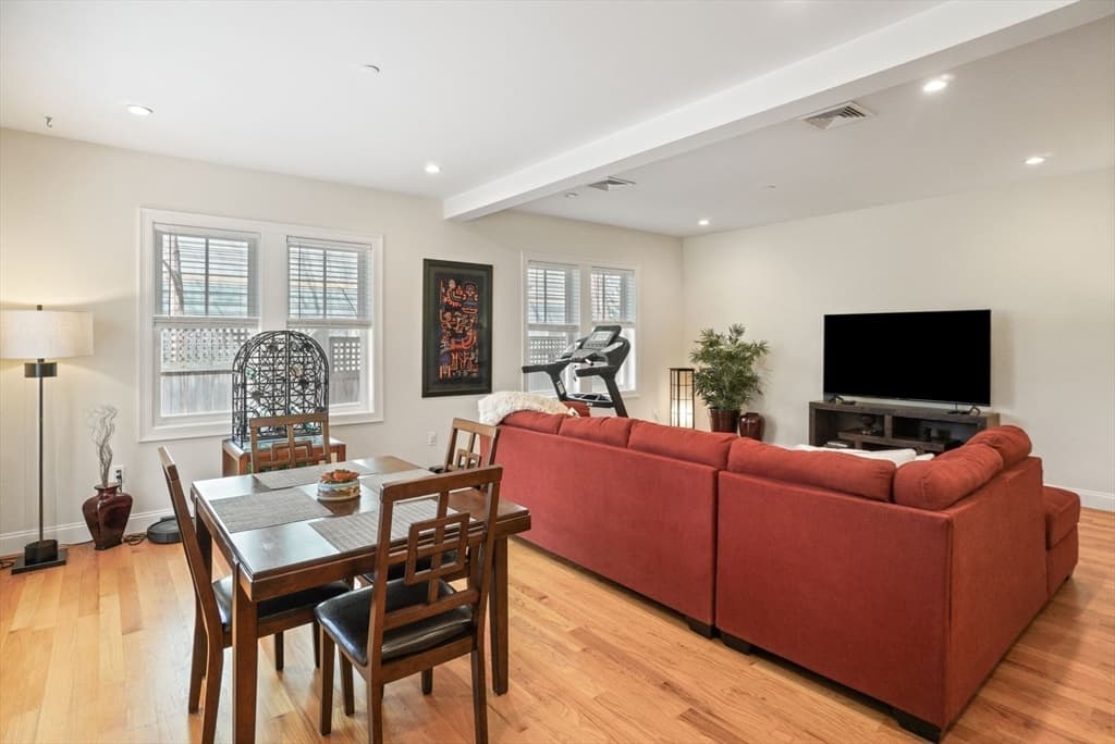 141 Harvey St #1 photo 5