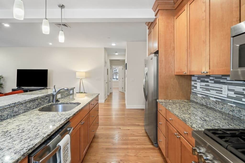 141 Harvey St #1 photo 4