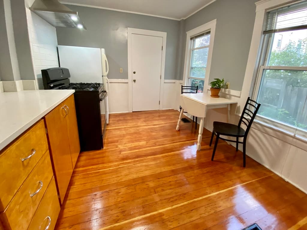 32 Fairmont Ave #1R photo 2