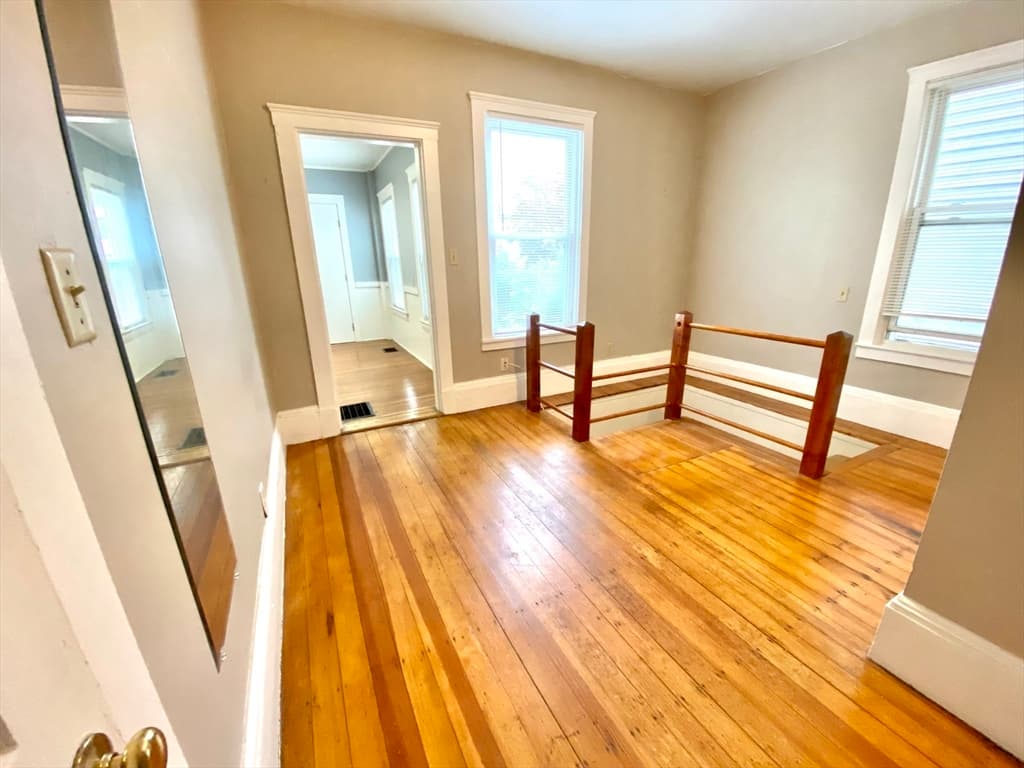 32 Fairmont Ave #1R photo 4