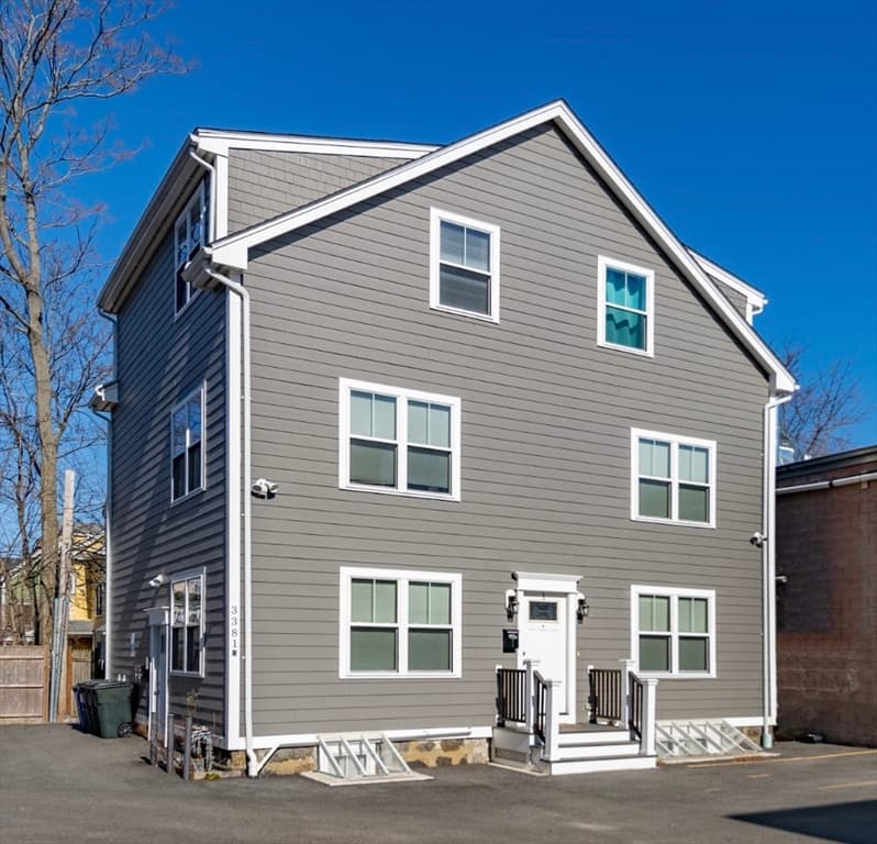 3381R Washington Street #2 photo 5