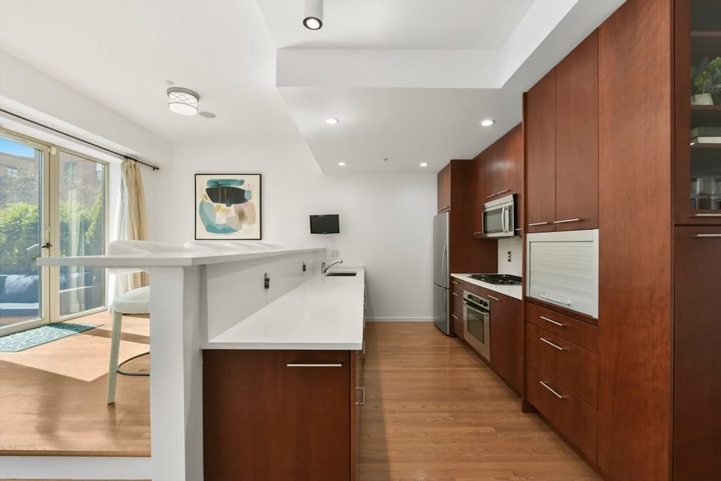 35 Fay St #103 photo 5